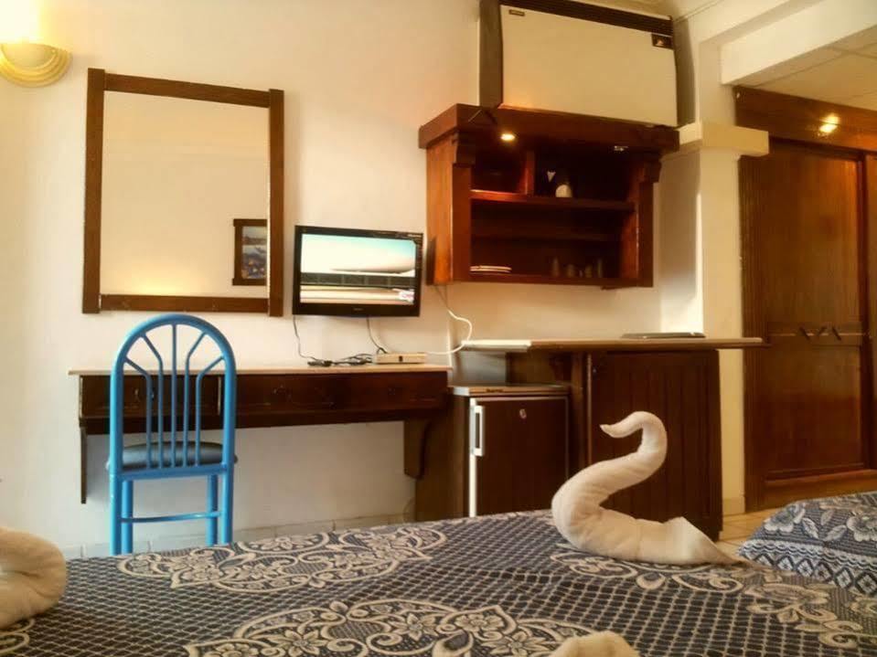 Heliopolis Hotel *